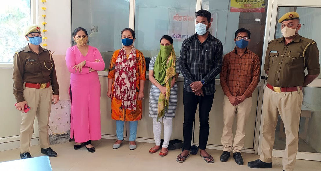 एमबीबीएस में दाखिला कराने के नाम पर धोखाधड़ी करने वाले गैंग का पर्दाफाश एमबीबीएस में दाखिला कराने के नाम पर धोखाधड़ी करने वाले गैंग का पर्दाफाश